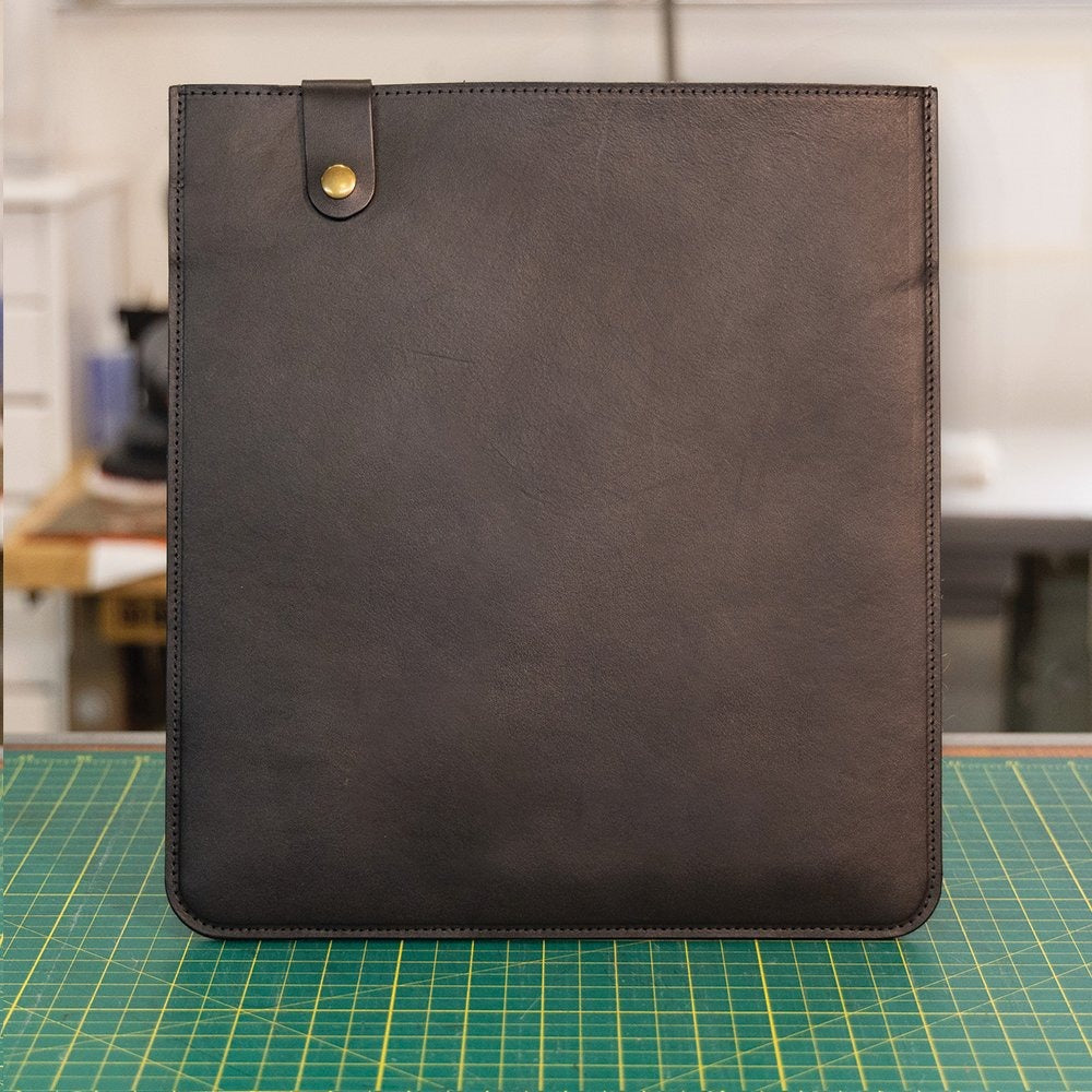 English Bridle Magic Keyboard Leather Sleeve