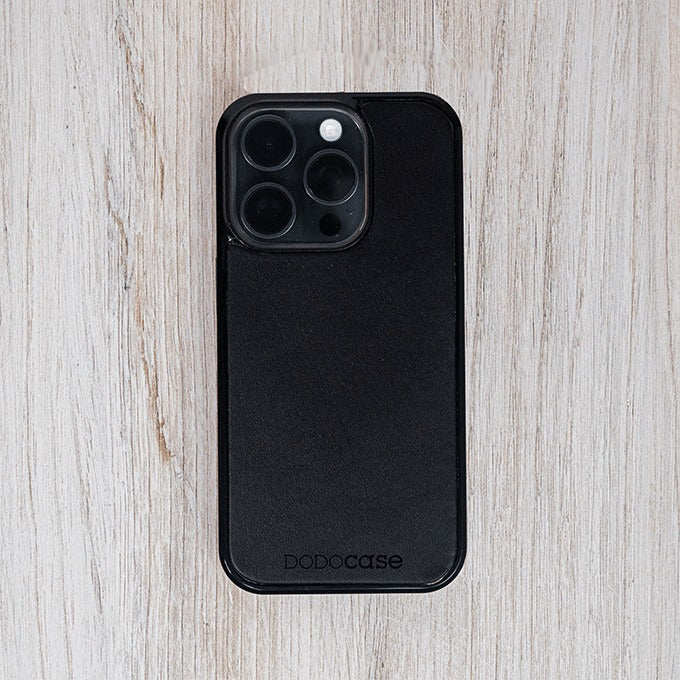 MagSafe iPhone Cases - Rugged Leather